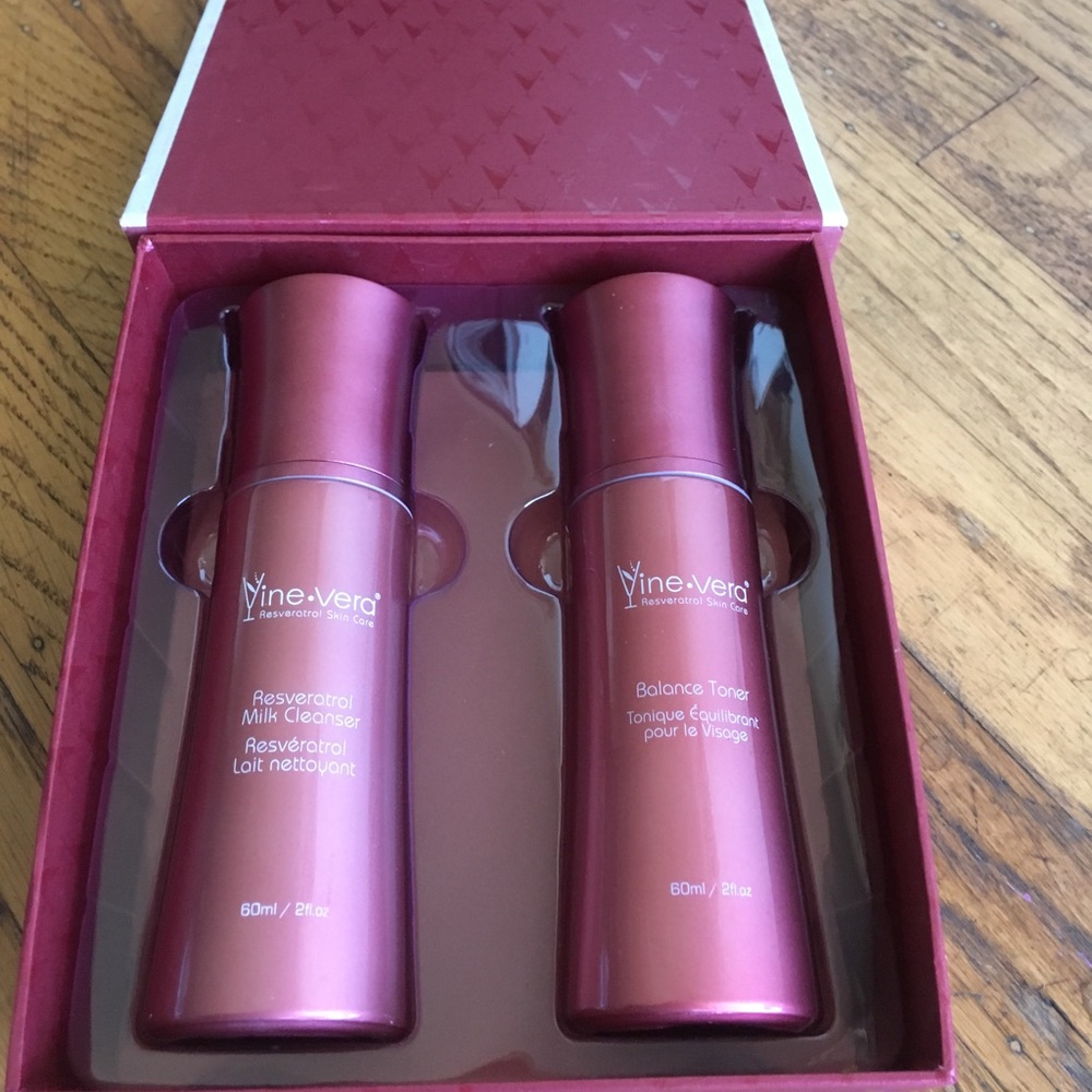 Vine Vera merlot essential cleanser skin care kit